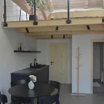 Viktor Estate * Deskle